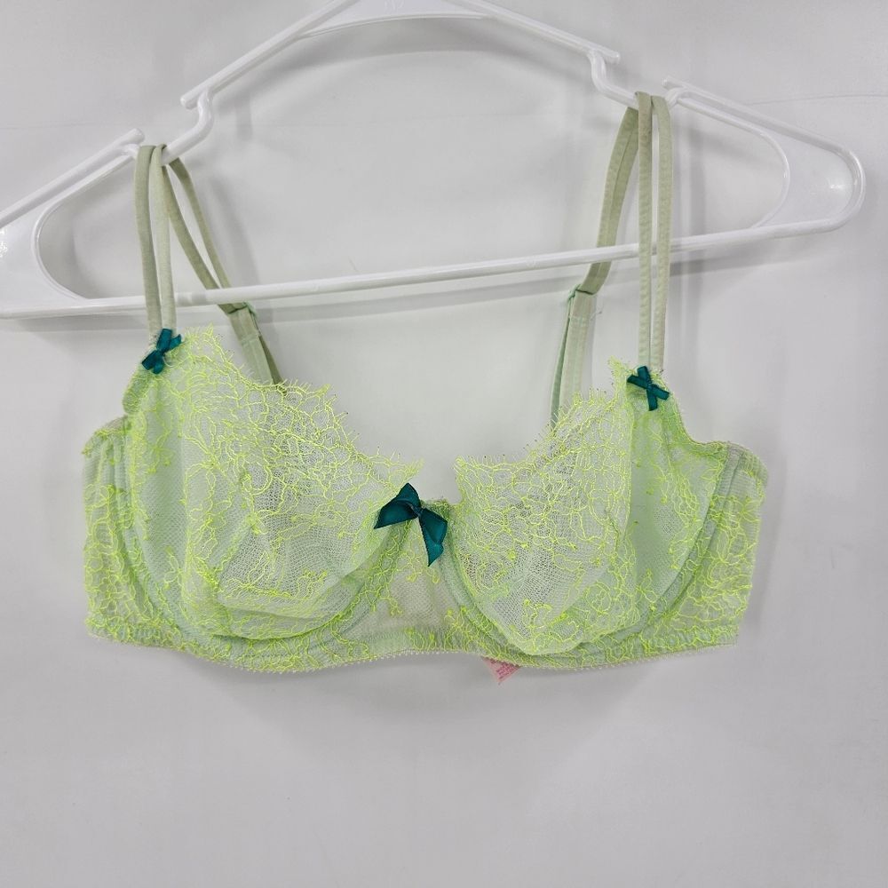 Victoria's Secret 36C very sexy unlined demi bra green
